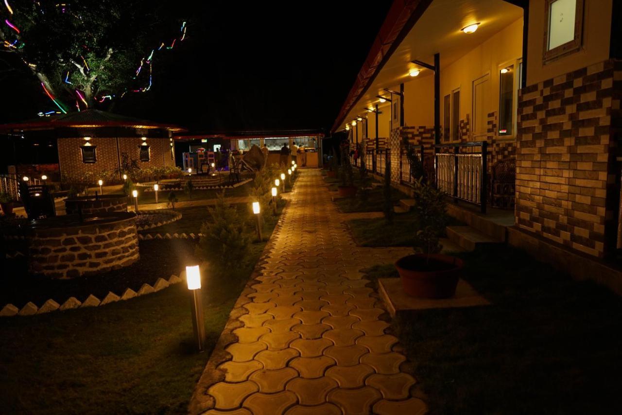 Alfanzoo Resort Pokhara Luaran gambar